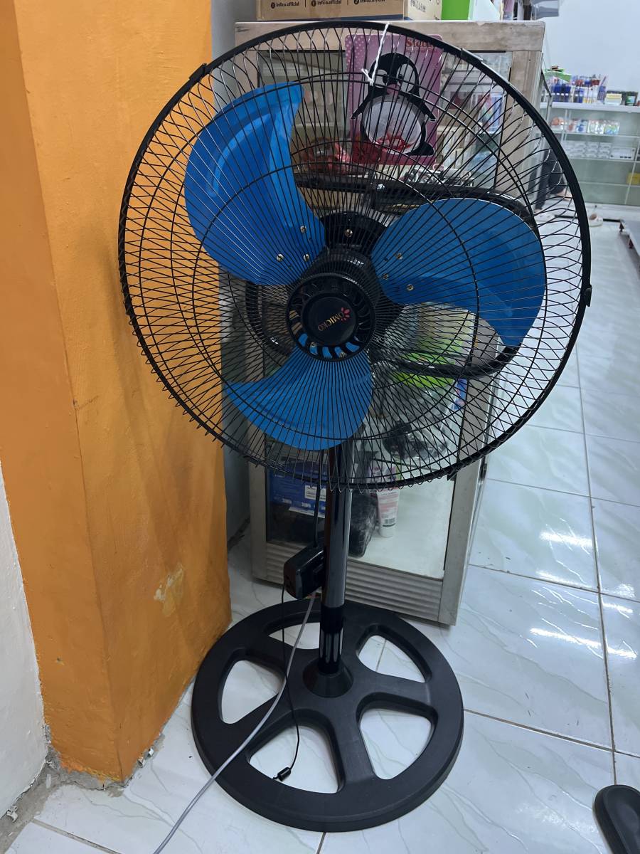 Kipas Angin Omicko KA-1833 18 in