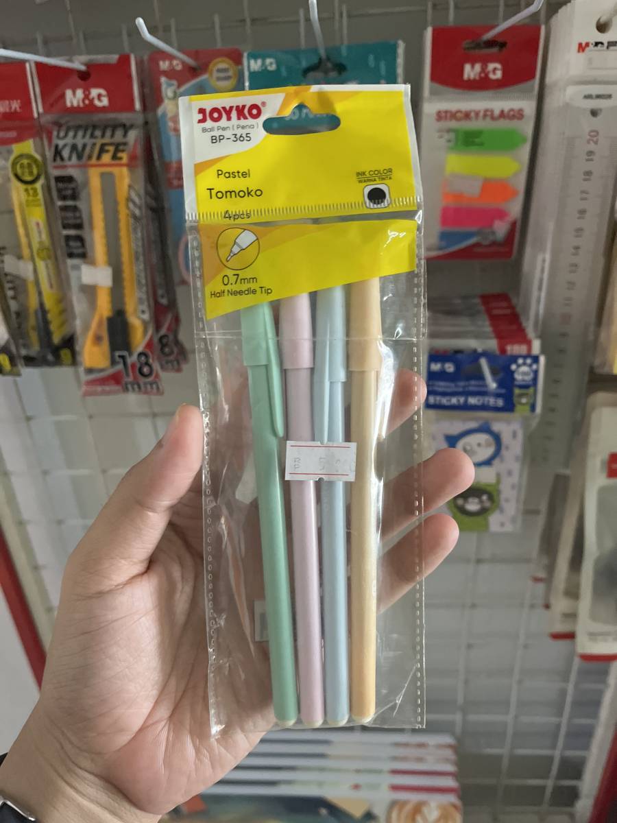 Joyko BP-365 Ball Pen Pastel Tomoco Black isi 4Pc